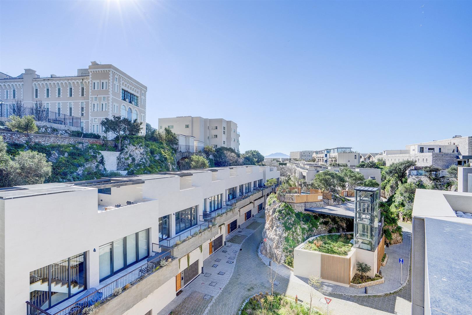 Image of House - 5 Bedrooms - 6 Bathrooms for Sale in North Gorge-Gibraltar, Image 33